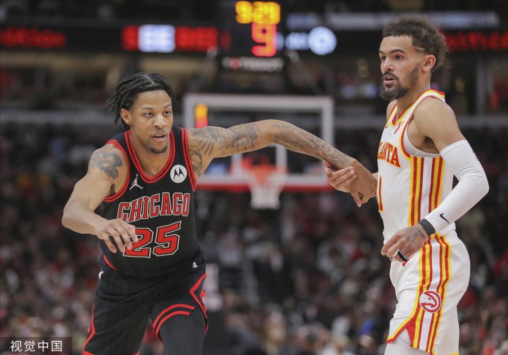 在攻防两端 在攻防两端